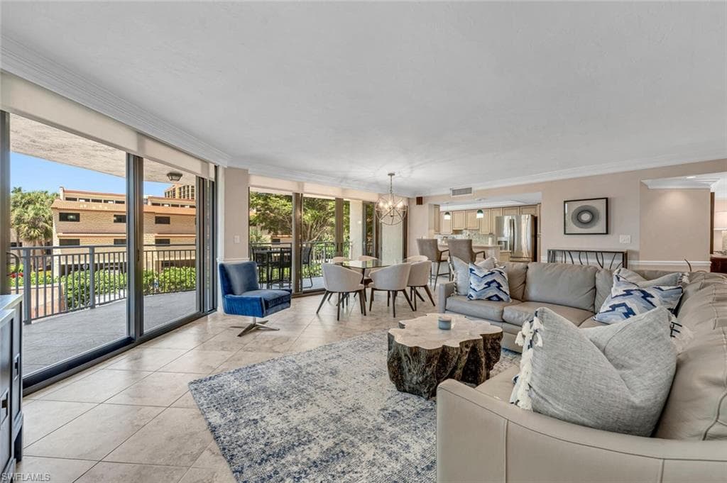 520 Collier Blvd 206, Marco Island, FL 34145-4