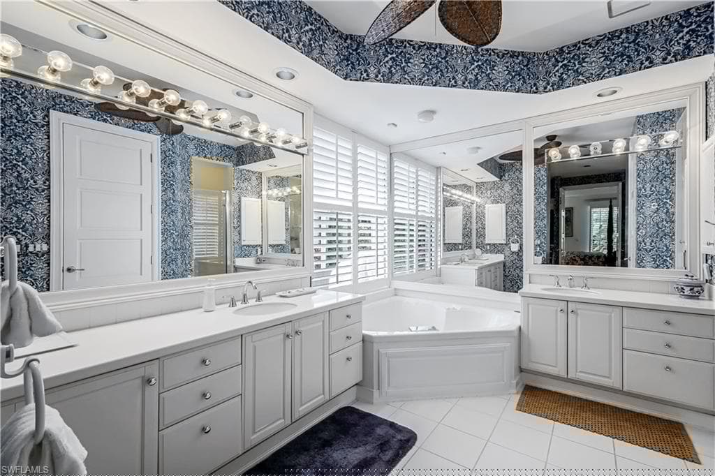 7968 Grand Bay Dr 7, Naples, FL 34108-22