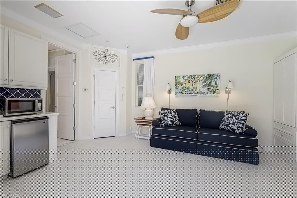 7968 Grand Bay Dr 7, Naples, FL 34108-28