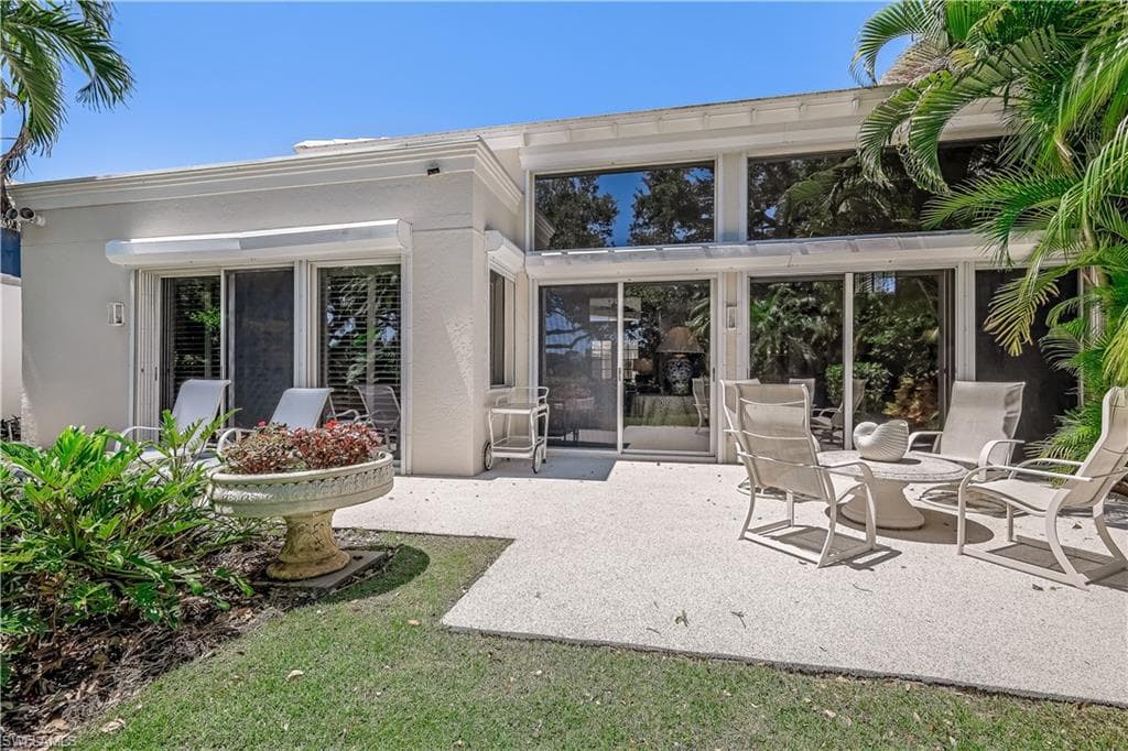 7968 Grand Bay Dr 7, Naples, FL 34108-39