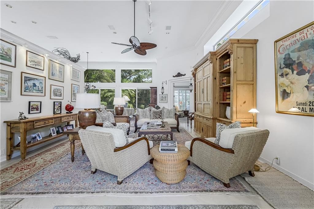 7968 Grand Bay Dr 7, Naples, FL 34108-4
