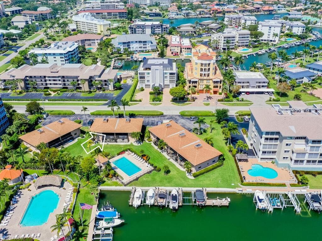 915 Panama Ct B4, Marco Island, FL 34145-33
