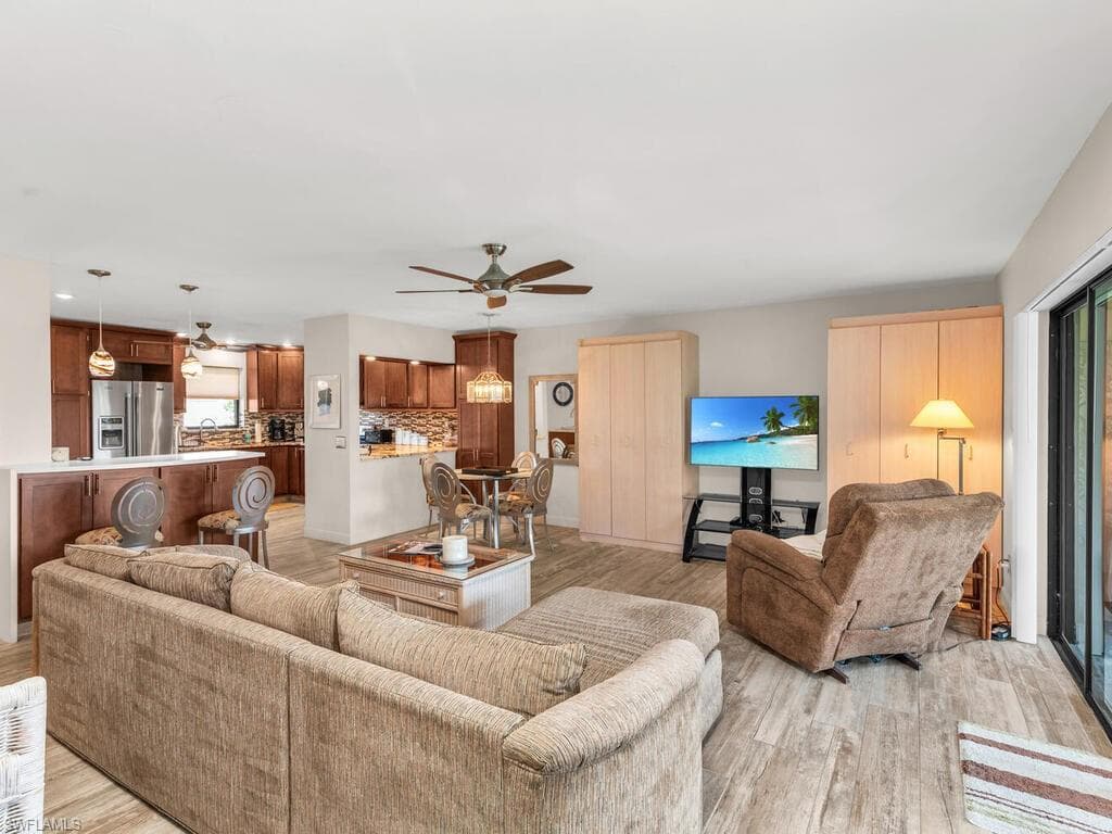 915 Panama Ct B4, Marco Island, FL 34145-4
