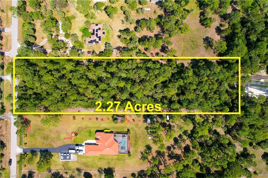 540 20th Ave NE, Naples, FL 34120-4