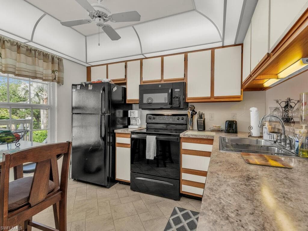 850 Elkhorn Ct 224, Marco Island, FL 34145-5