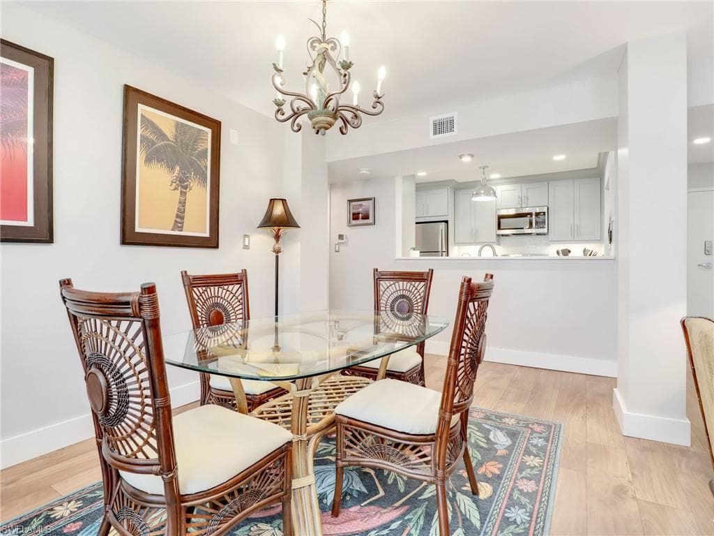 555 Park Shore Dr B-113, Naples, FL 34103-14