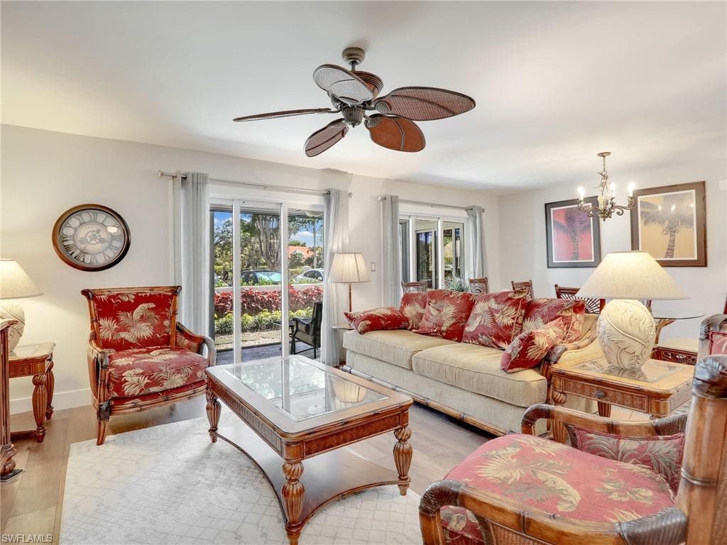 555 Park Shore Dr B-113, Naples, FL 34103-15