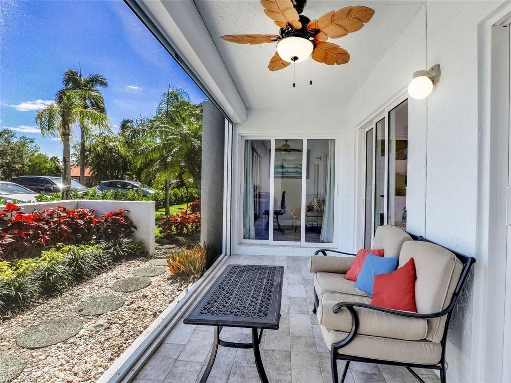 555 Park Shore Dr B-113, Naples, FL 34103-24
