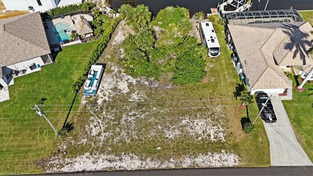3208 45th Pl, Cape Coral, FL 33993-11