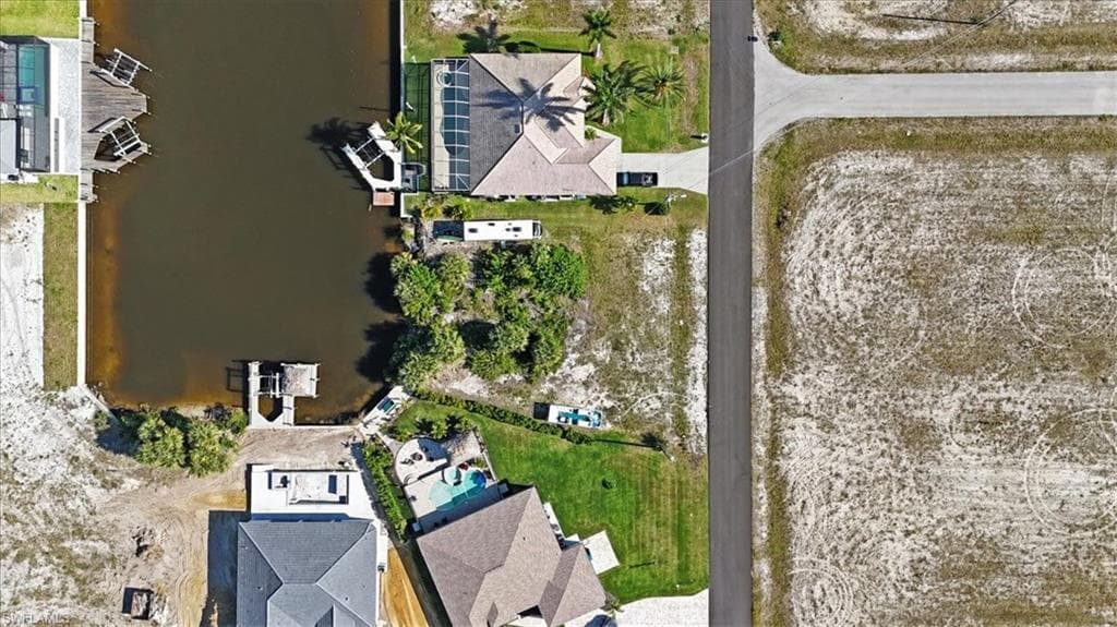 3208 45th Pl, Cape Coral, FL 33993-5