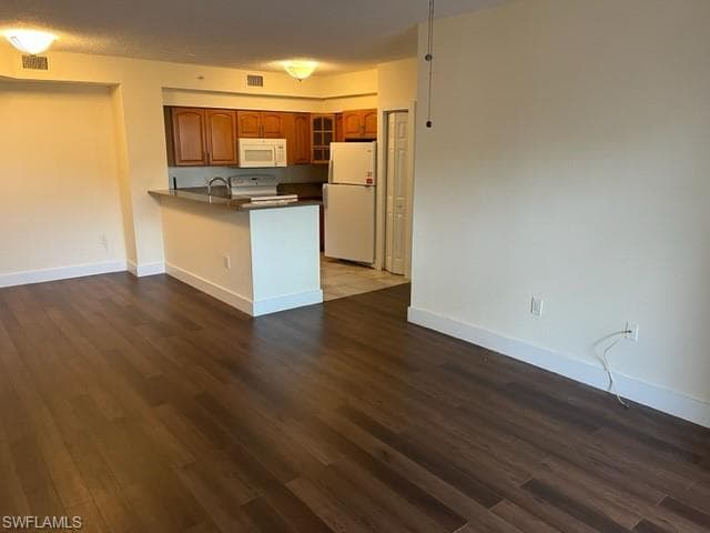 1115 Reserve Ct 2-102, Naples, FL 34105-16