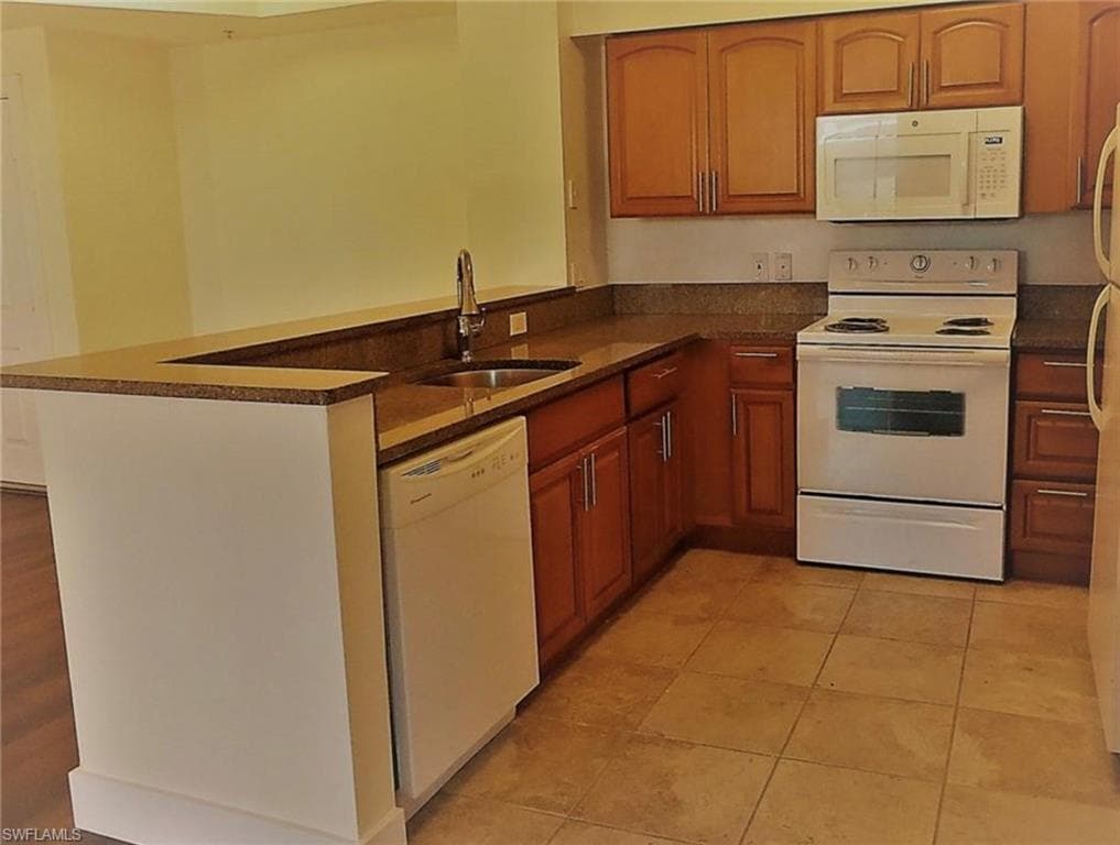 1115 Reserve Ct 2-102, Naples, FL 34105-5