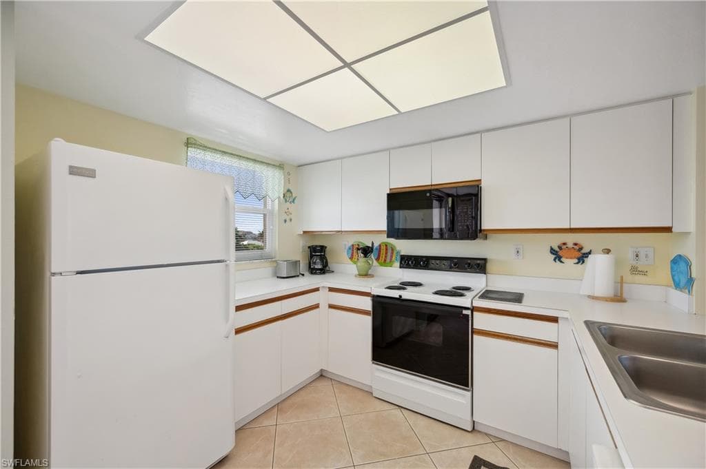 801 Collier Blvd N404, Marco Island, FL 34145-27