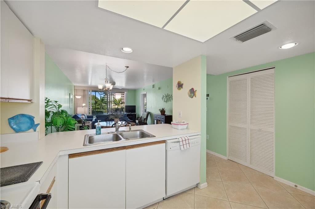 801 Collier Blvd N404, Marco Island, FL 34145-28