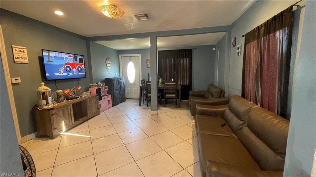 3035 Dunbar Ave, Fort Myers, FL 33916-17