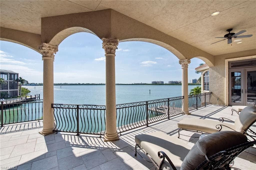 950 Giralda Ct, Marco Island, FL 34145-4