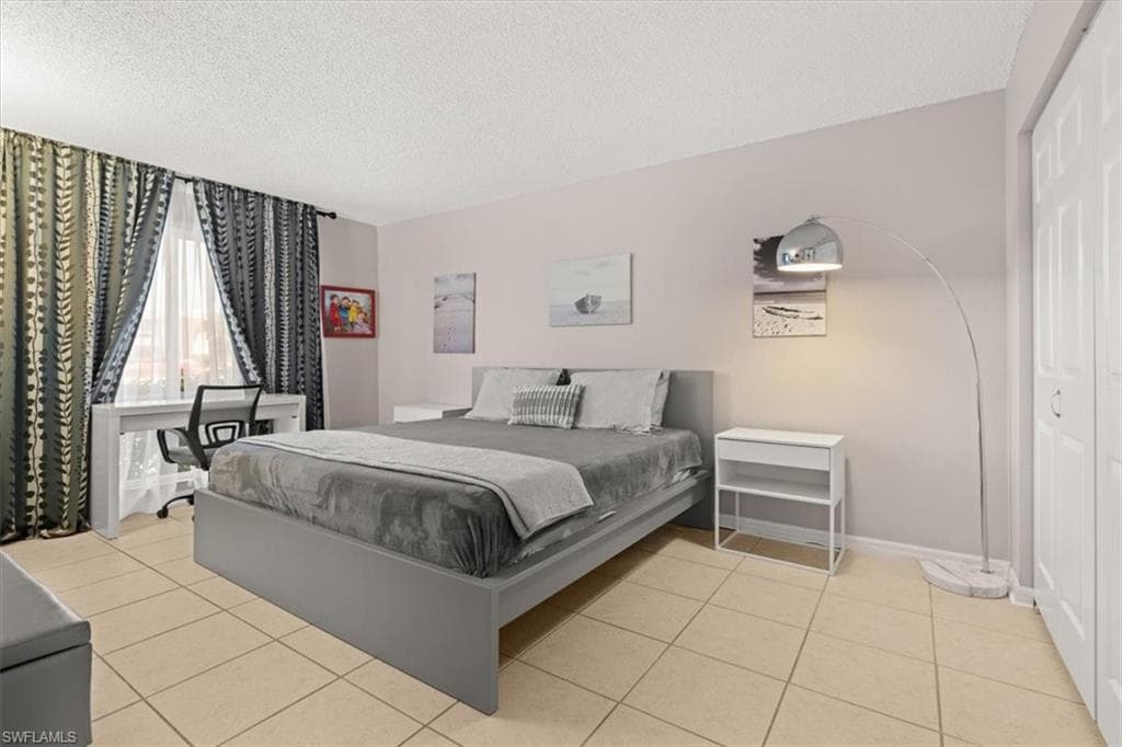 378 Palm Dr 503, Naples, FL 34112-19