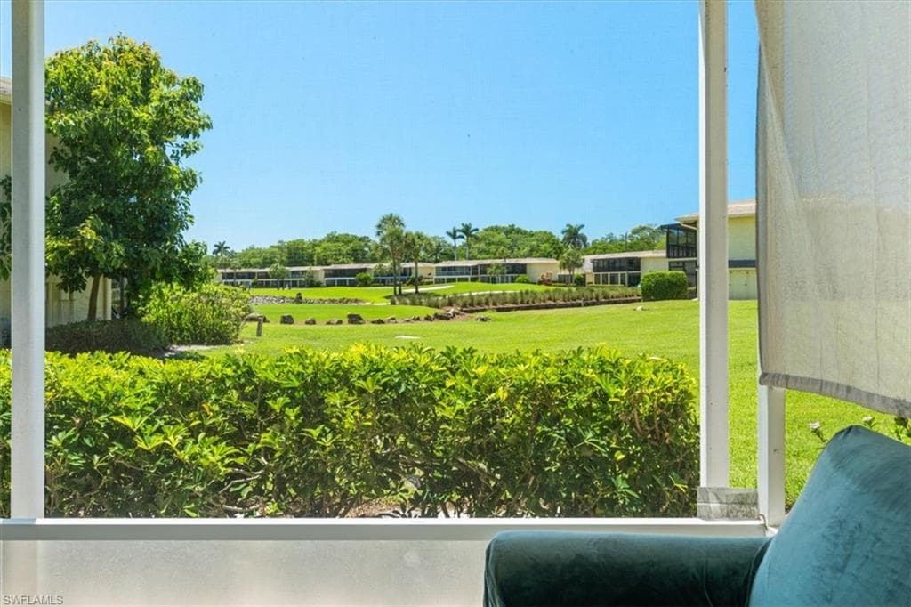 378 Palm Dr 503, Naples, FL 34112-26