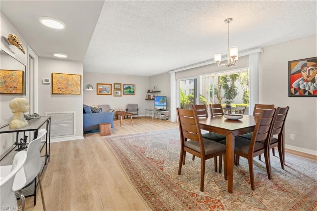 378 Palm Dr 503, Naples, FL 34112-2