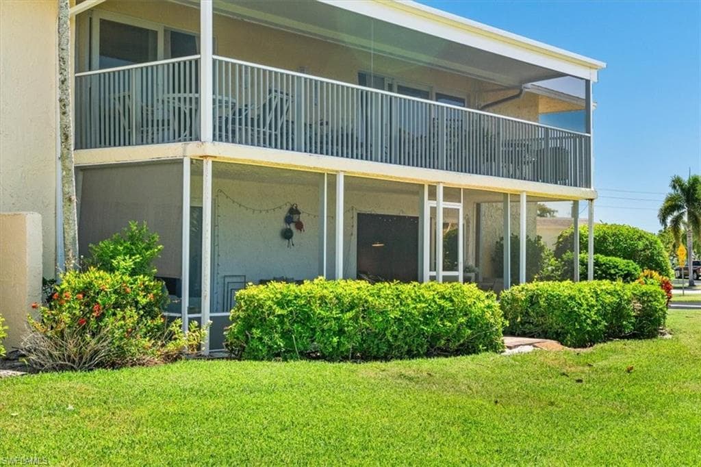 378 Palm Dr 503, Naples, FL 34112-32