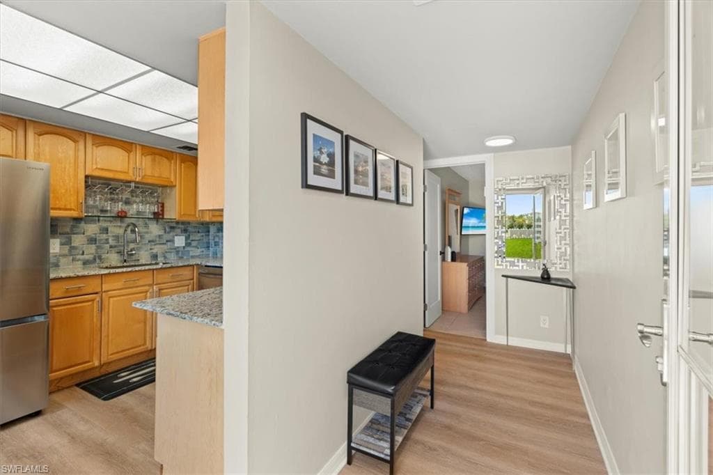 378 Palm Dr 503, Naples, FL 34112-5