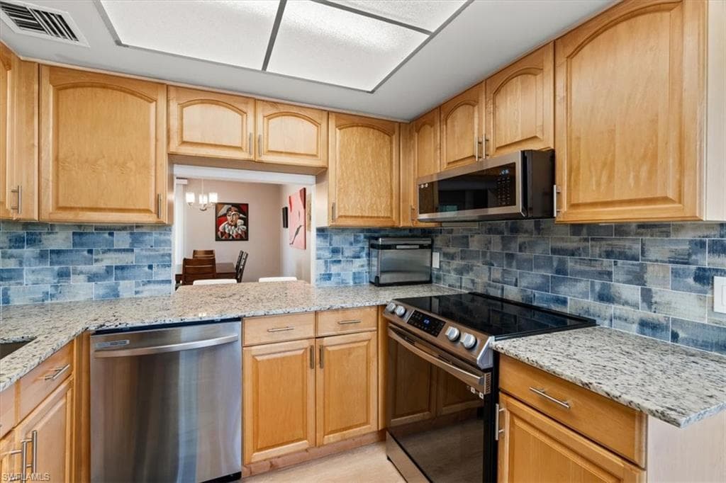 378 Palm Dr 503, Naples, FL 34112-7