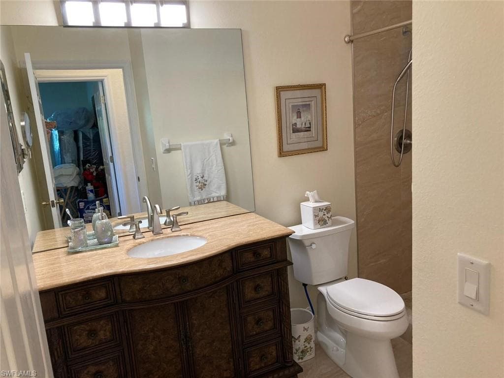 6144 Woodstone Dr, Naples, FL 34112-9