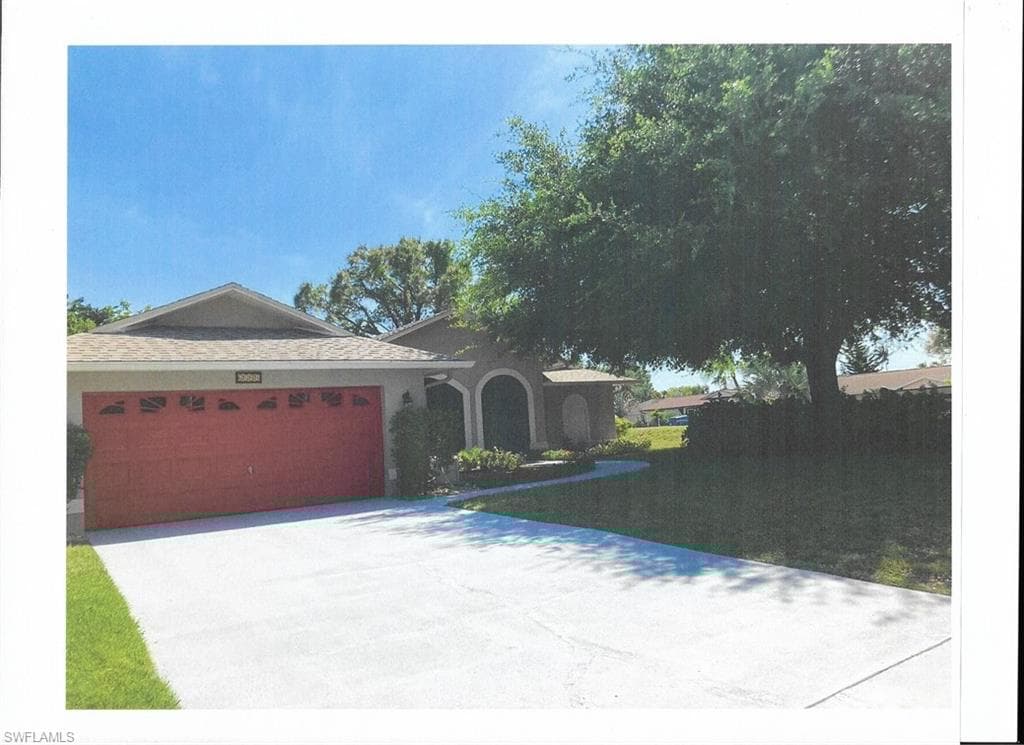6144 Woodstone Dr, Naples, FL 34112-3