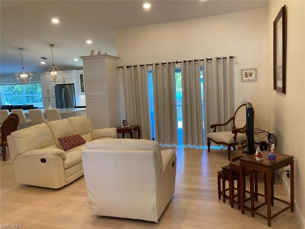 6144 Woodstone Dr, Naples, FL 34112-6