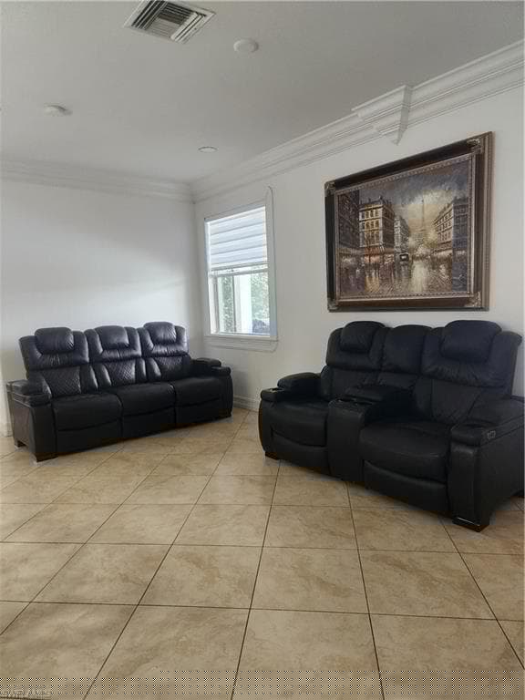 1385 47th Ave NE, Naples, FL 34120-9