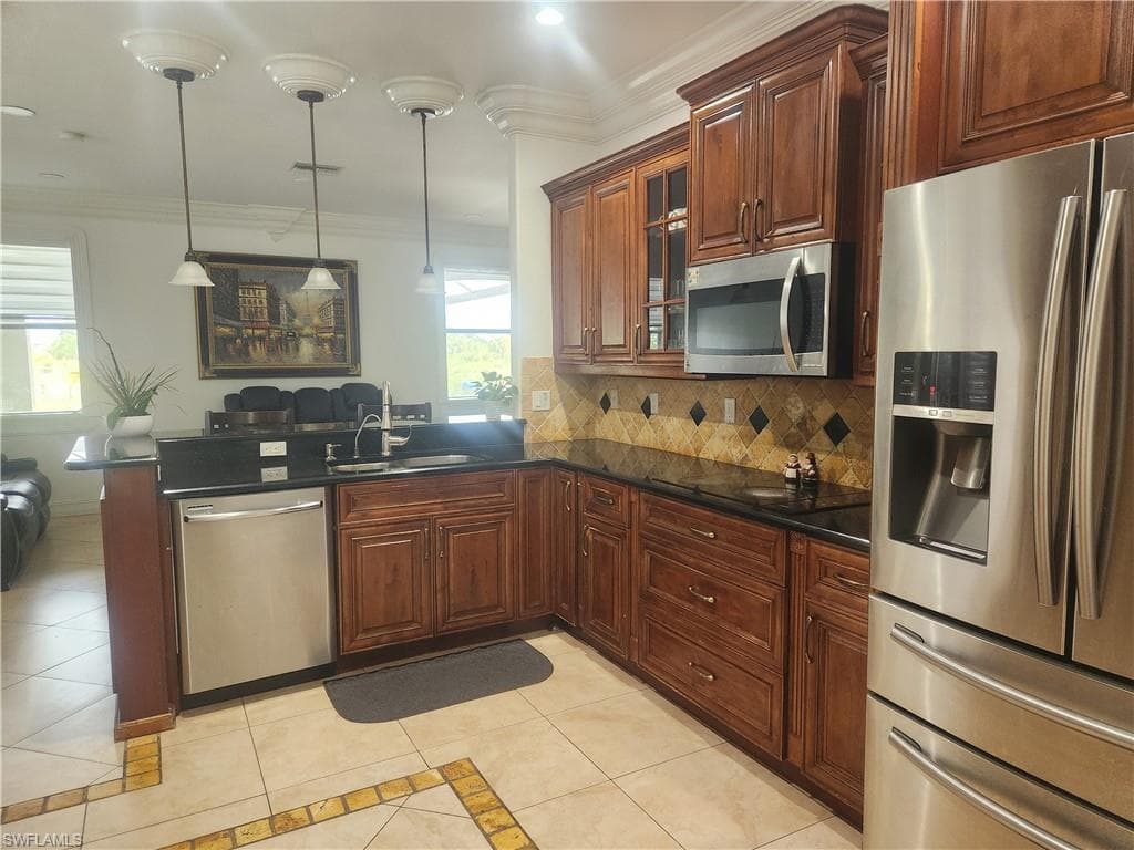 1385 47th Ave NE, Naples, FL 34120-13