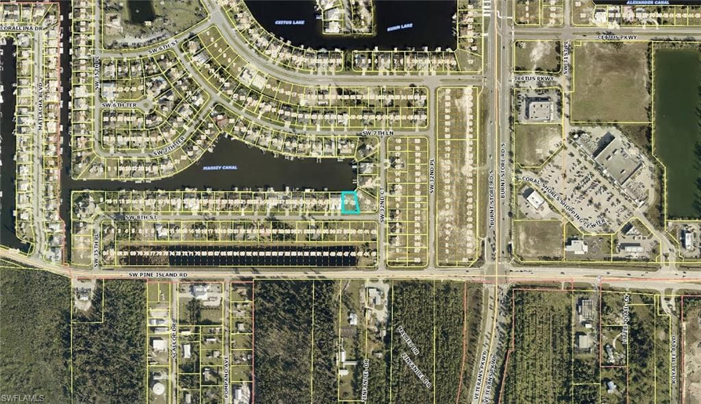 3241 8th St, Cape Coral, FL 33991-4