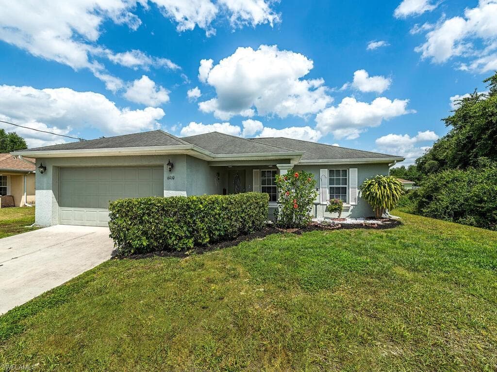 6010 Dora Ave N, Lehigh Acres, FL 33971-1