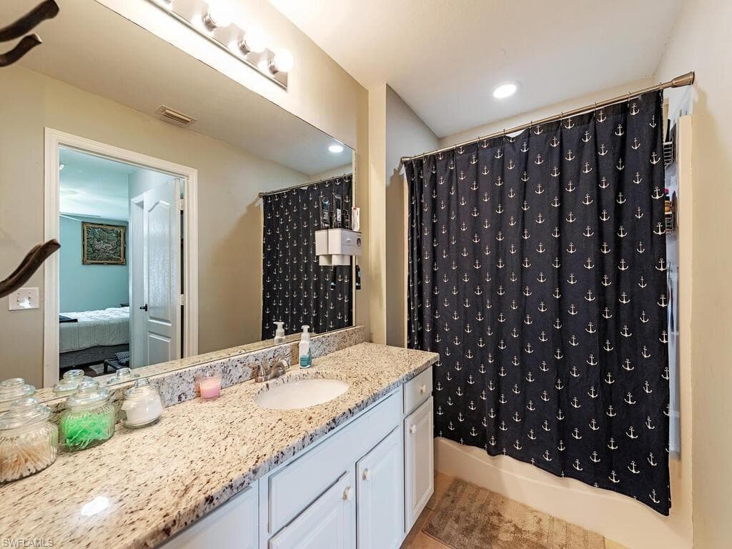 6010 Dora Ave N, Lehigh Acres, FL 33971-7