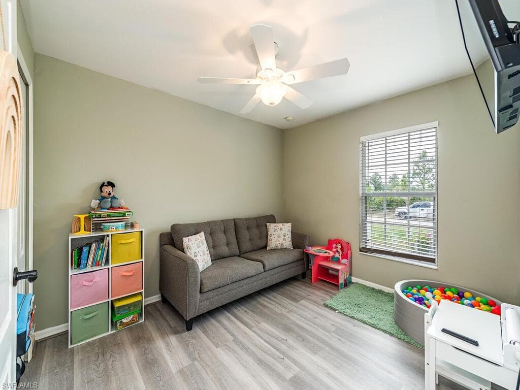 6010 Dora Ave N, Lehigh Acres, FL 33971-8