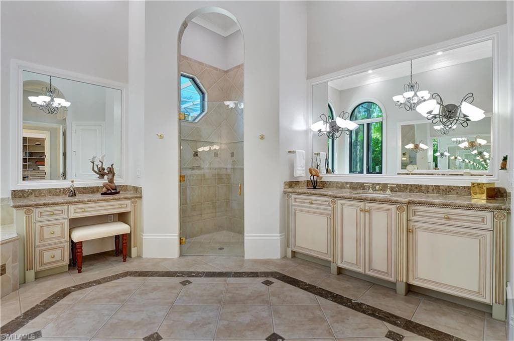 6489 Highcroft Dr, Naples, FL 34119-16