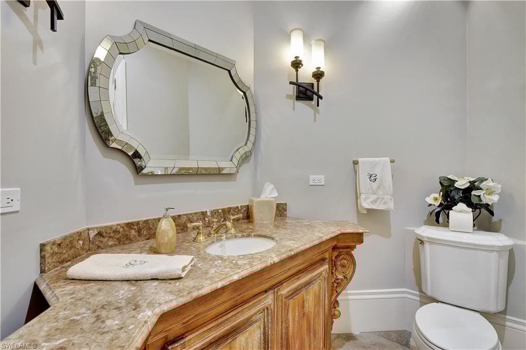 6489 Highcroft Dr, Naples, FL 34119-21