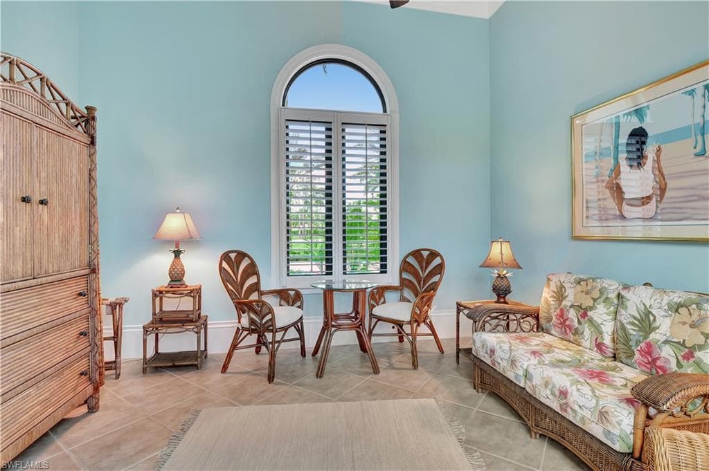 6489 Highcroft Dr, Naples, FL 34119-23