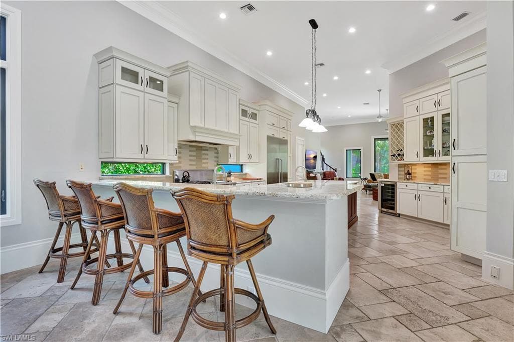 6489 Highcroft Dr, Naples, FL 34119-29