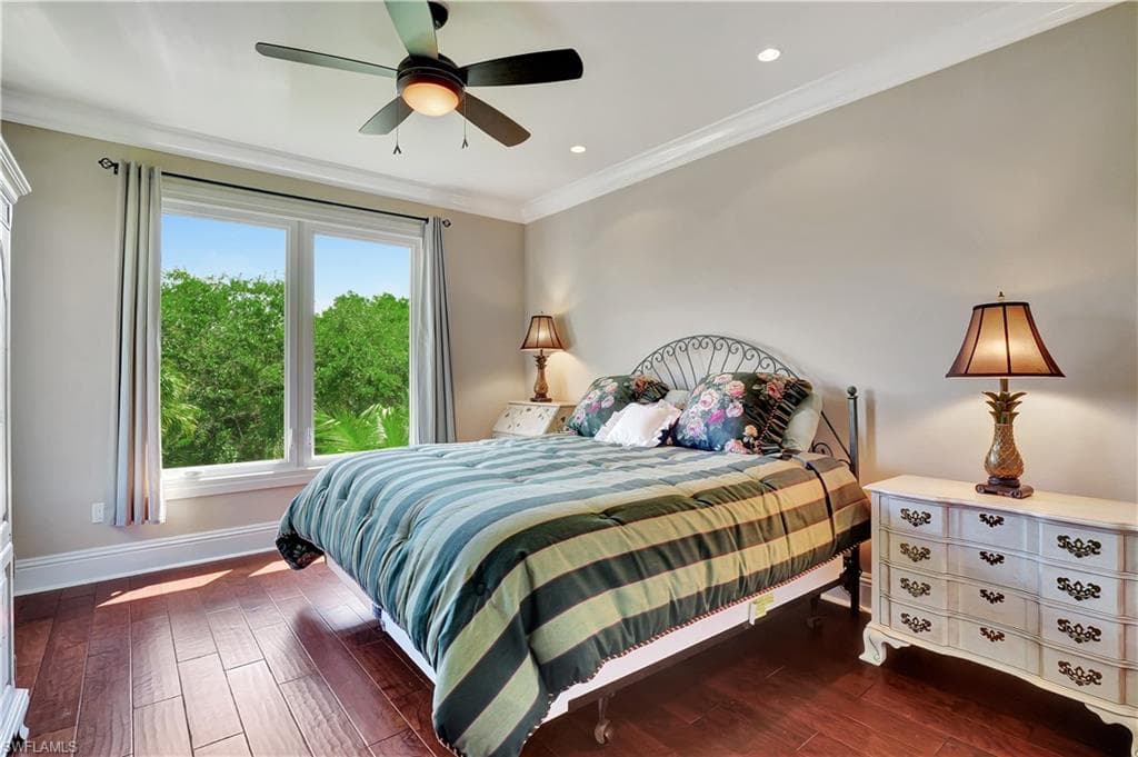 6489 Highcroft Dr, Naples, FL 34119-38
