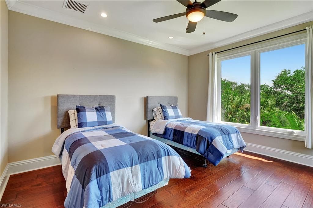 6489 Highcroft Dr, Naples, FL 34119-43