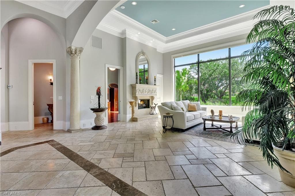 6489 Highcroft Dr, Naples, FL 34119-7