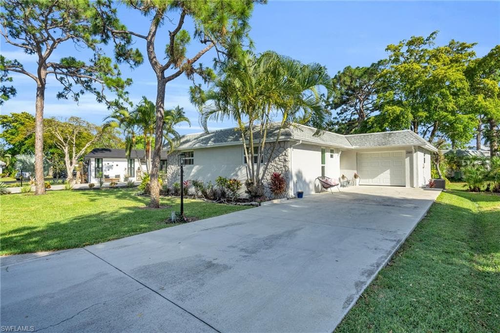 260 Georgetown Blvd 46, Naples, FL 34112-15