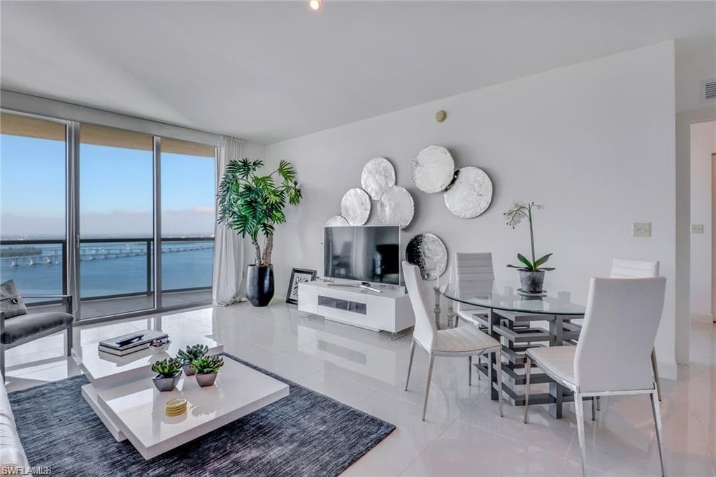 3000 Oasis Grand Blvd 3005, Fort Myers, FL 33916-1