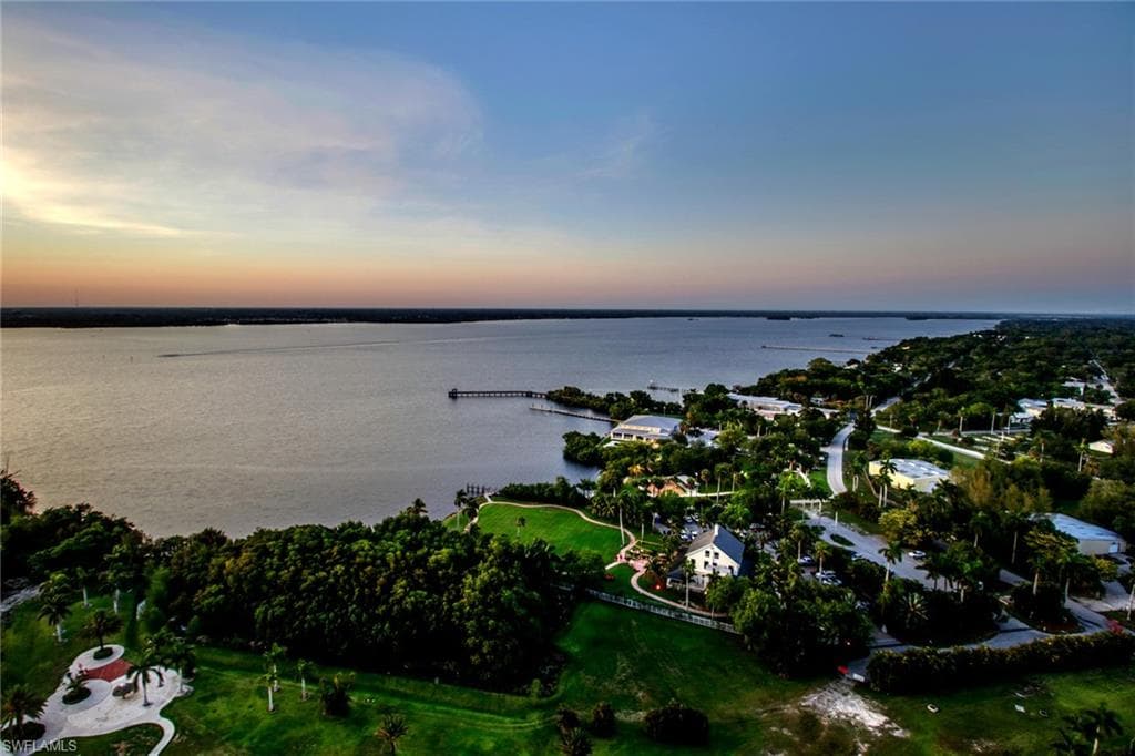3000 Oasis Grand Blvd 3005, Fort Myers, FL 33916-19
