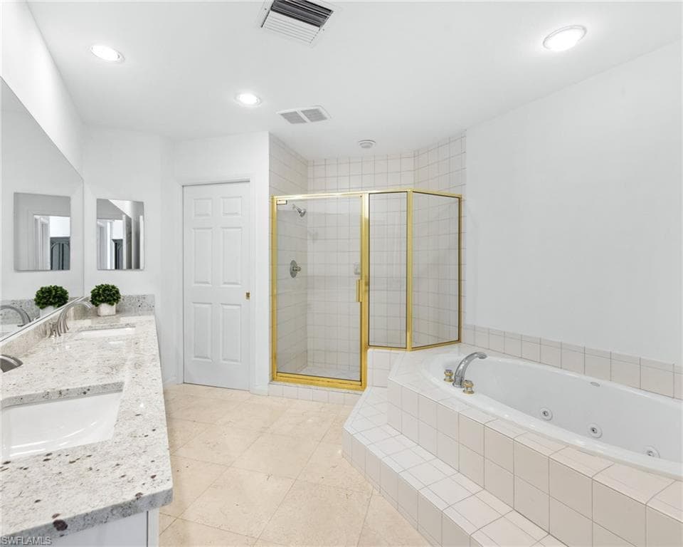 7117 Pelican Bay Blvd 1903, Naples, FL 34108-15