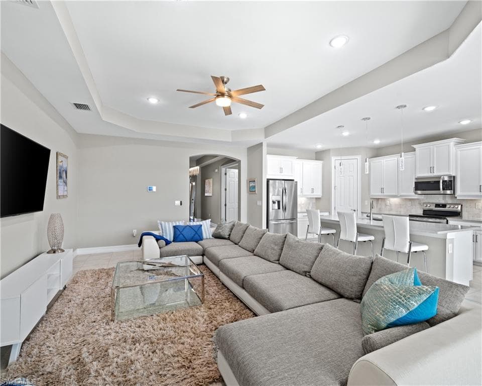 14547 Kelson Cir, Naples, FL 34114-9