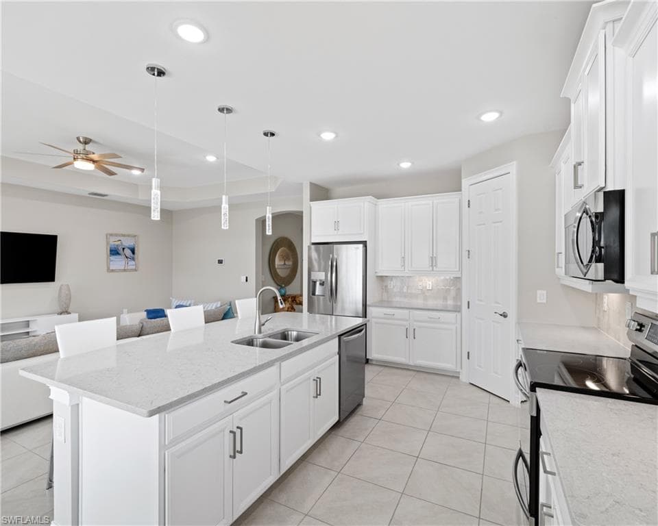14547 Kelson Cir, Naples, FL 34114-11
