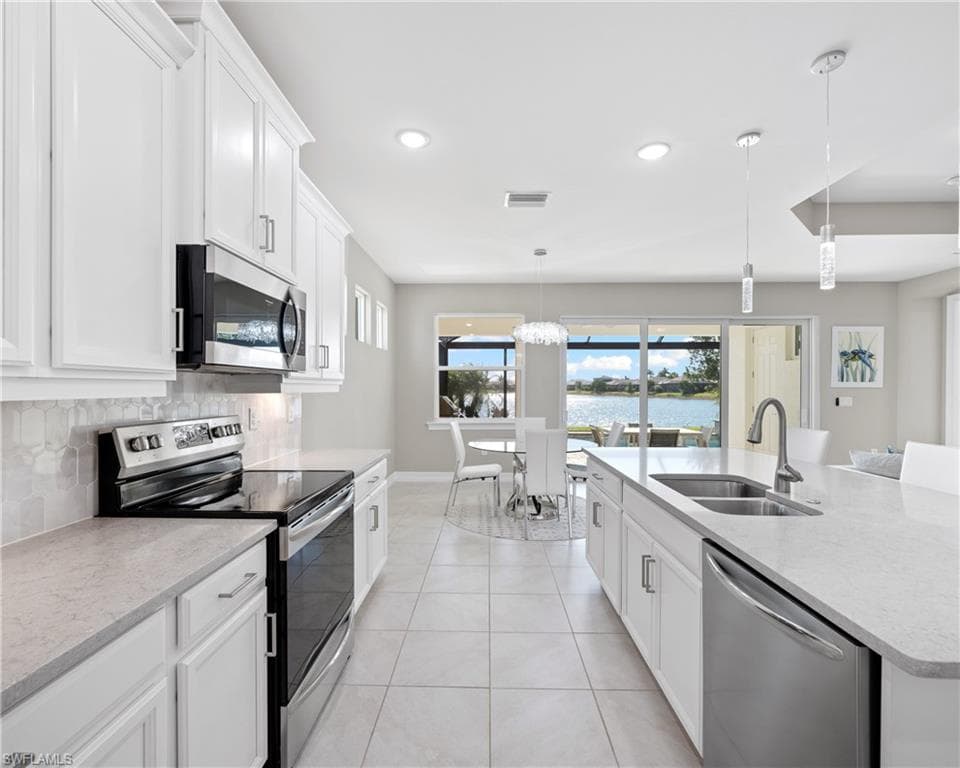 14547 Kelson Cir, Naples, FL 34114-12