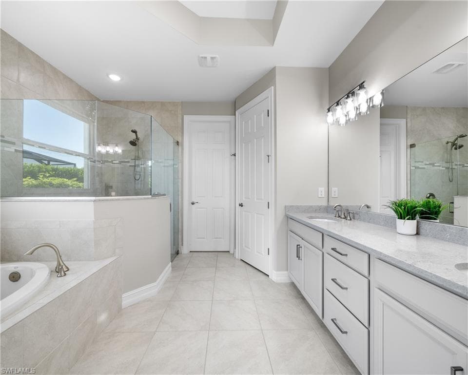 14547 Kelson Cir, Naples, FL 34114-24